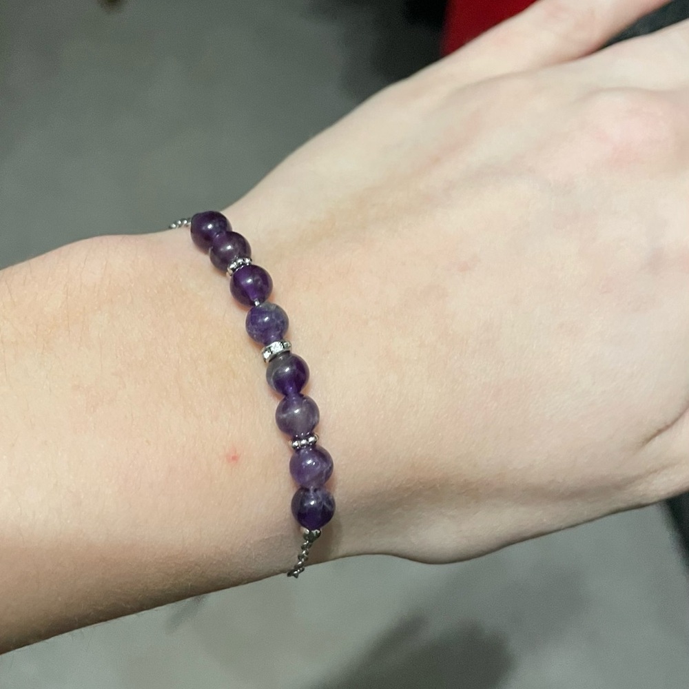 Purple adjustable bracelet